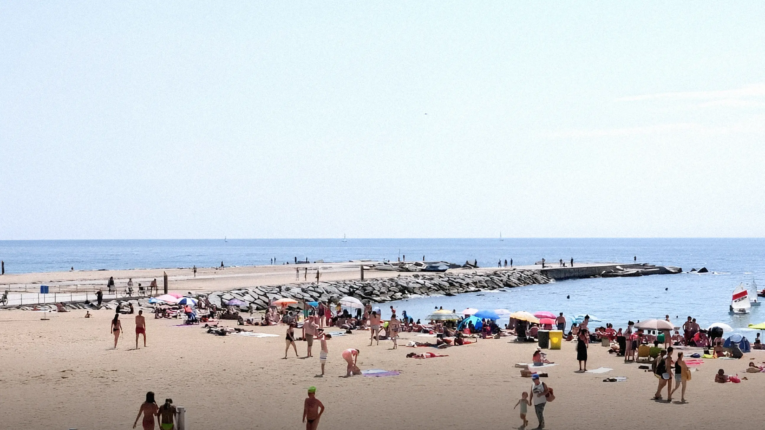 Bogatell Beach (Platja del Bogatell)